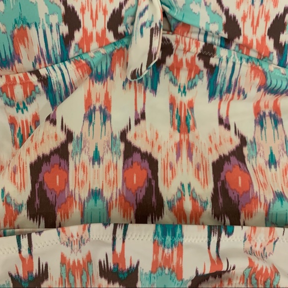 A Pea in the Pod tankini ikat print front knot maternity Medium - Picture 4 of 6